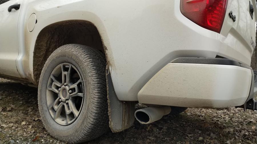Детали экстерьера Toyota Tundra TRD Pro CrewMax 2019 года  (фото 8 из 27)